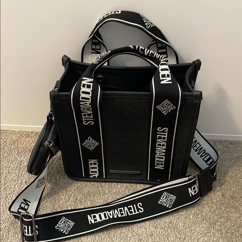 Steve Madden crossbody bag